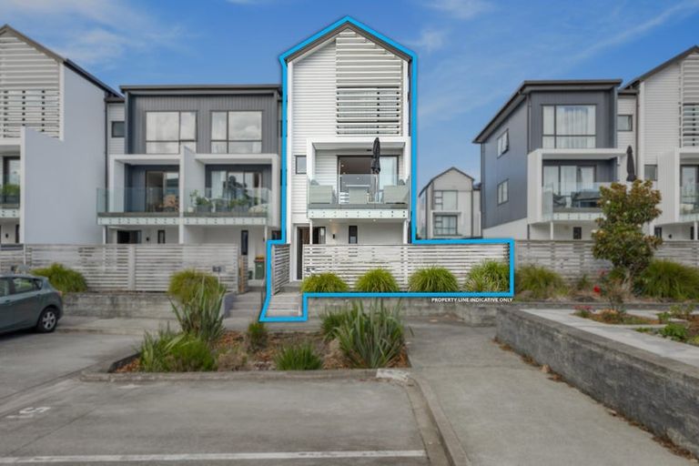 Photo of property in 9 Glenae Lane, Hobsonville, Auckland, 0618