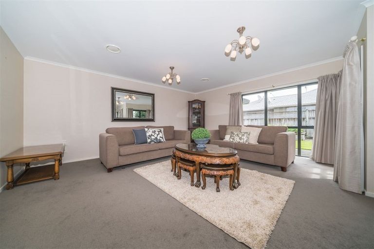 Photo of property in 115 Summerhill Drive, Fitzherbert, Palmerston North, 4410
