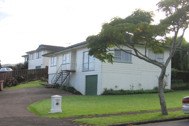 Photo of property in 10 Melia Grove, Goodwood Heights, Auckland, 2105