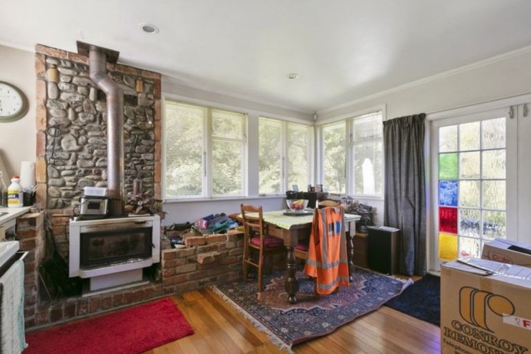 Photo of property in 182 Eastern Hutt Road, Taita, Lower Hutt, 5019