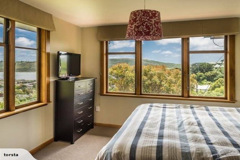 Photo of property in 22 Kiriwai Road, Paremata, Porirua, 5024