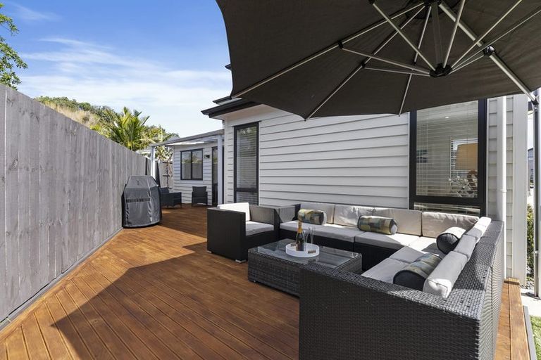 Photo of property in 6a Hostel Access Road, Eastern Beach, Auckland, 2012