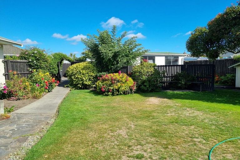 Photo of property in 60 Dunster Street, Burnside, Christchurch, 8053