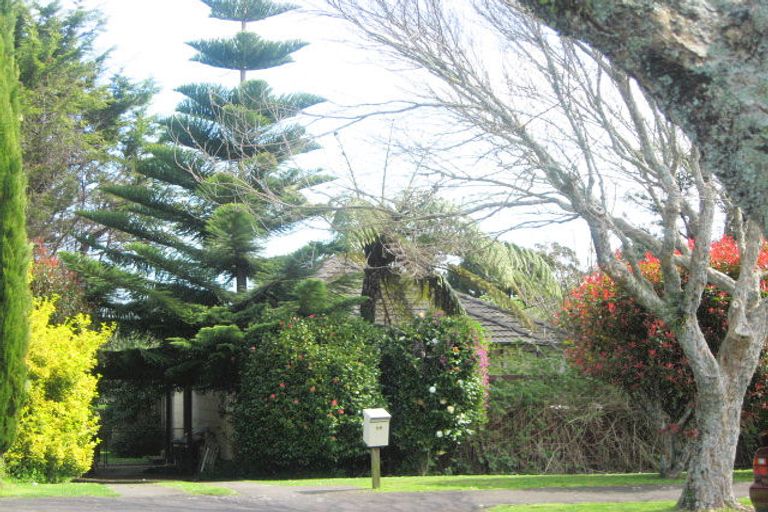 Photo of property in 55 Woodleigh Street, Frankleigh Park, New Plymouth, 4310