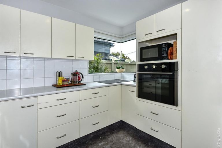 Photo of property in 53 Hawkesbury Avenue, St Albans, Christchurch, 8014