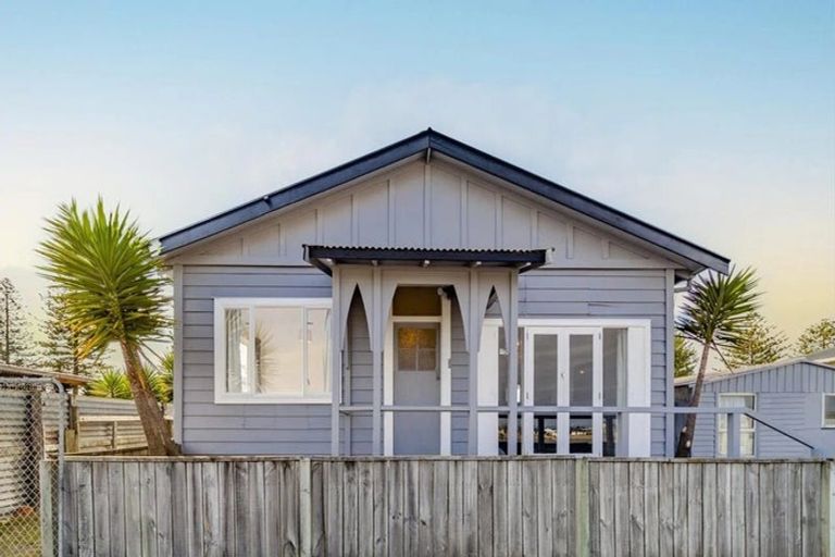 Photo of property in 130 Te Awa Avenue, Te Awa, Napier, 4110