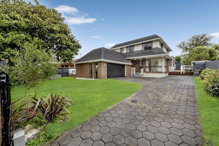 Photo of property in 3 Mimosa Place, Half Moon Bay, Auckland, 2012