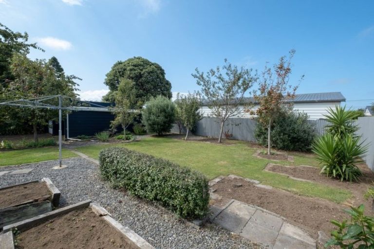 Photo of property in 6 Disraeli Street, Hawera, 4610