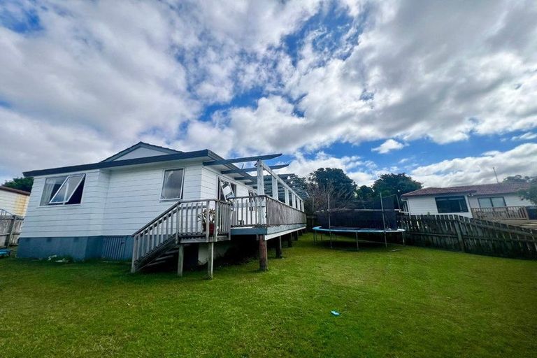 Photo of property in 40 Hassan Drive, Massey, Auckland, 0614