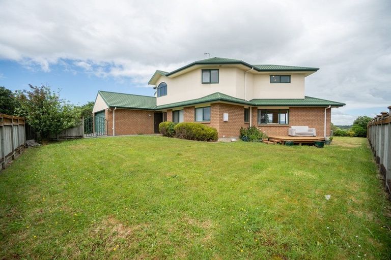 Photo of property in 140 Pacific Drive, Fitzherbert, Palmerston North, 4410