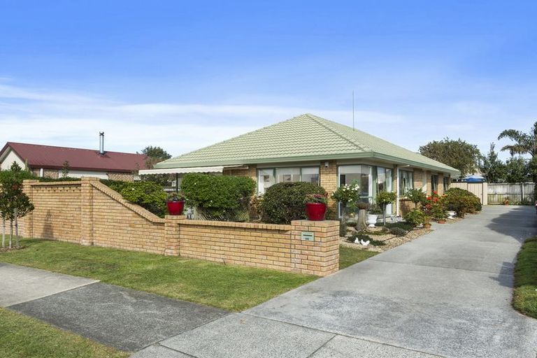 Photo of property in 111 Blake Boulevard, Papamoa Beach, Papamoa, 3118