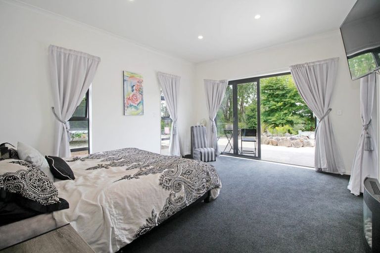 Photo of property in 12 Judge Richardson Drive, Opaheke, Papakura, 2584