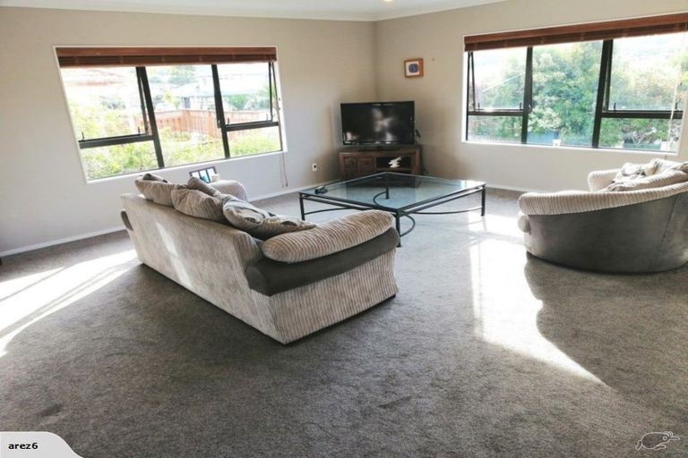 Photo of property in 21 Chadlington Avenue, Henderson, Auckland, 0612