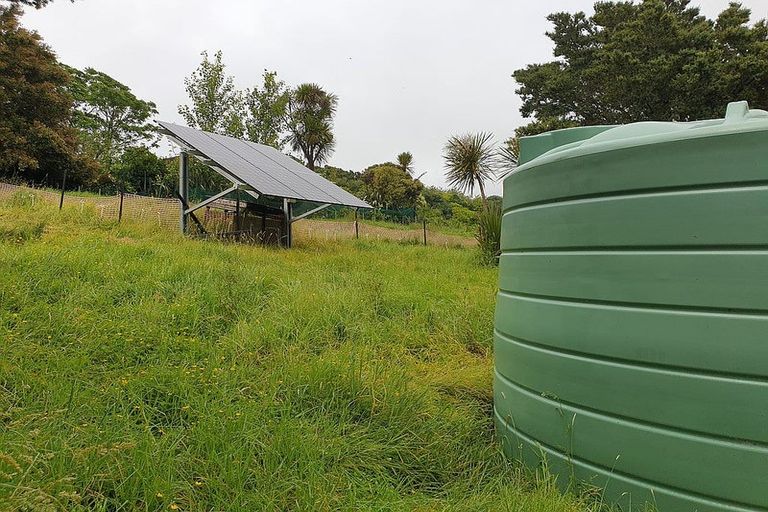 Photo of property in 217 Heatley Road, Whakapirau, 0583