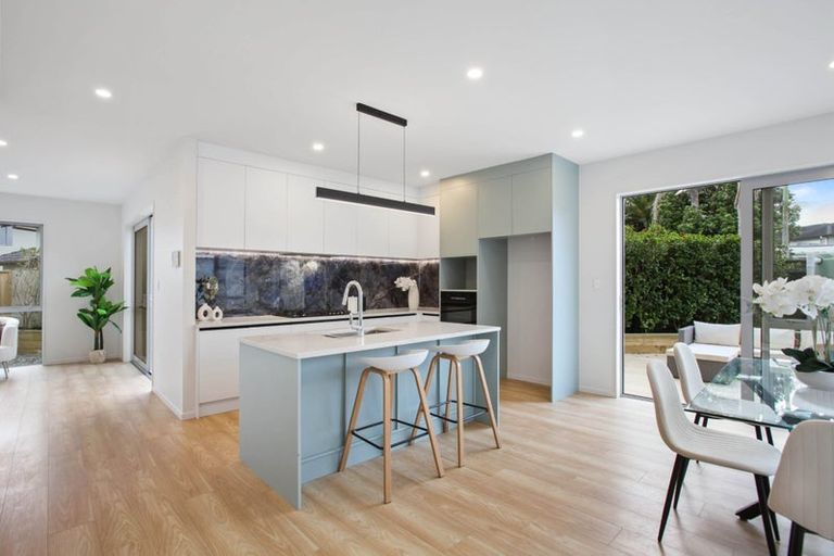 Photo of property in 39b Sorrel Crescent, Bucklands Beach, Auckland, 2012