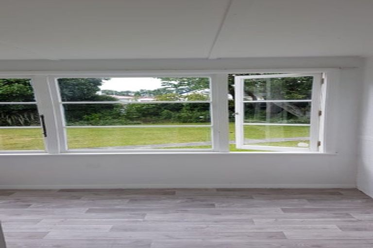 Photo of property in 24 Rewa Street, Takaro, Palmerston North, 4412