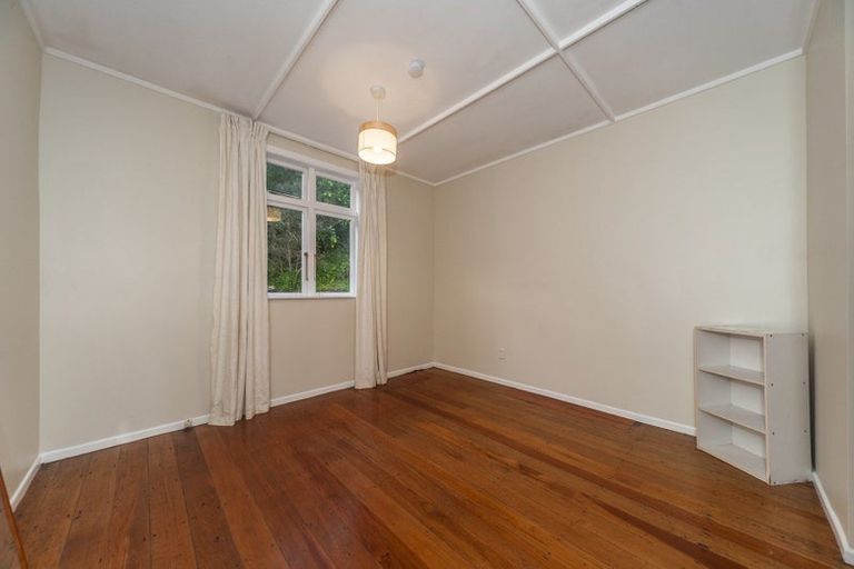 Photo of property in 196 Townsend Road, Miramar, Wellington, 6022