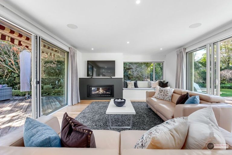 Photo of property in 2a Bloomfield Terrace, Hutt Central, Lower Hutt, 5010