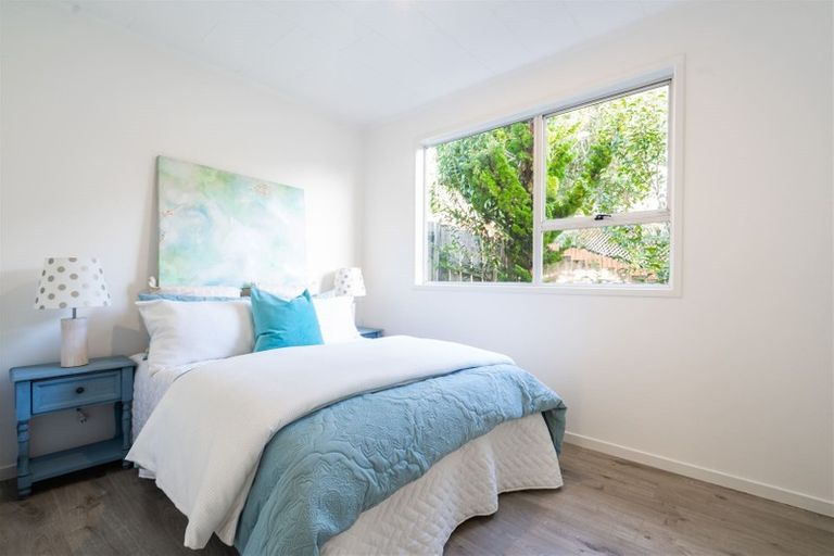 Photo of property in 1/24 Bonito Place, Bayview, Auckland, 0629