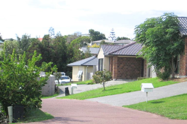 Photo of property in 67 Nimstedt Avenue, Oteha, Auckland, 0632