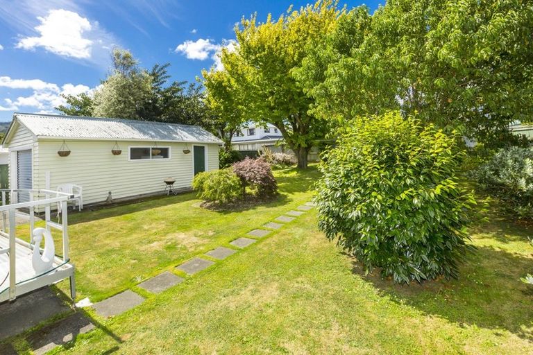 Photo of property in 48 Routley Crescent, Elderslea, Upper Hutt, 5018