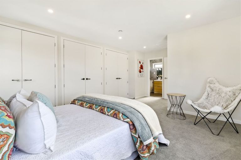 Photo of property in 7 Eric Gifford Drive, Ranui, Auckland, 0612