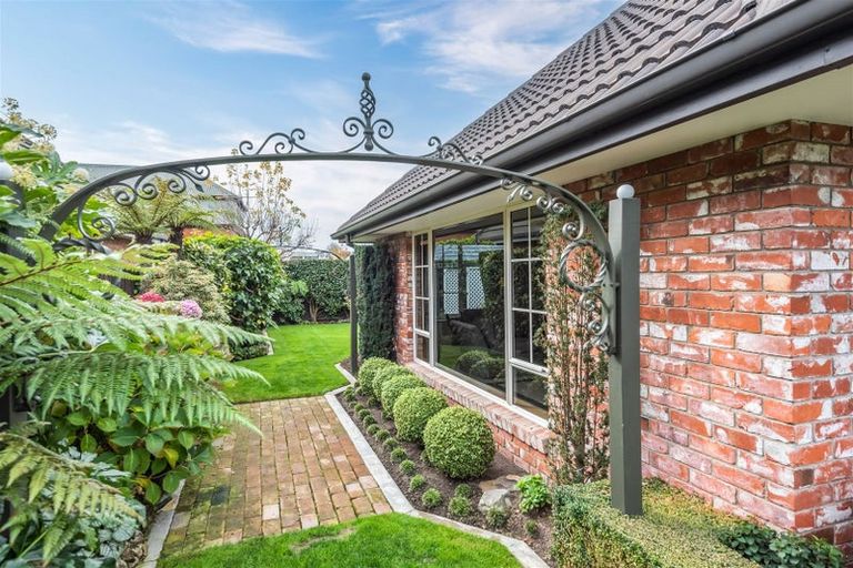 Photo of property in 7 Tavistock Place, Russley, Christchurch, 8042