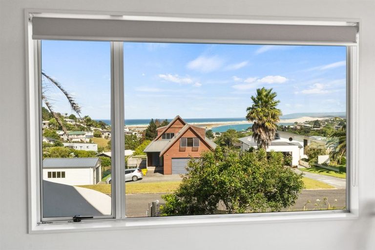 Photo of property in 43 Cullen Street, Mangawhai Heads, Mangawhai, 0505