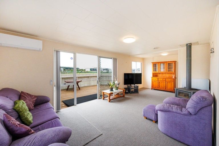 Photo of property in 20 Thomas Place, Foxton Beach, Foxton, 4815