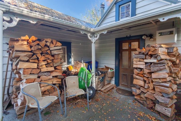 Photo of property in 1 Harvey Road, Bluff Hill, Napier, 4110