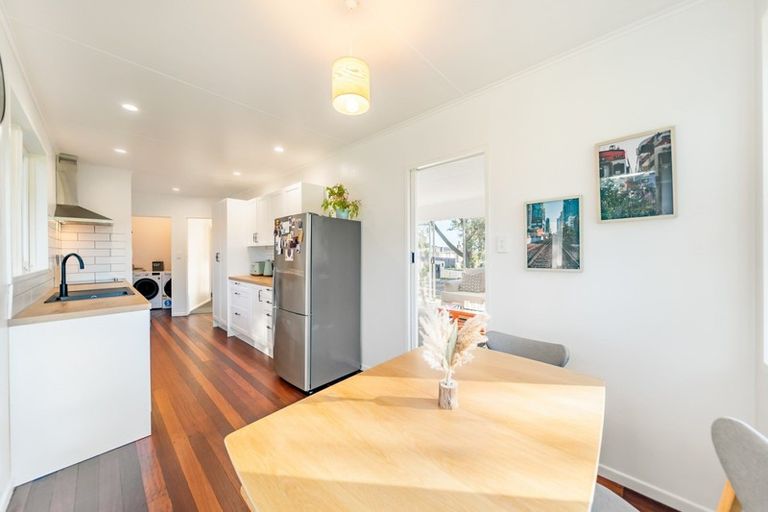 Photo of property in 10 Prestige Place, Maoribank, Upper Hutt, 5018