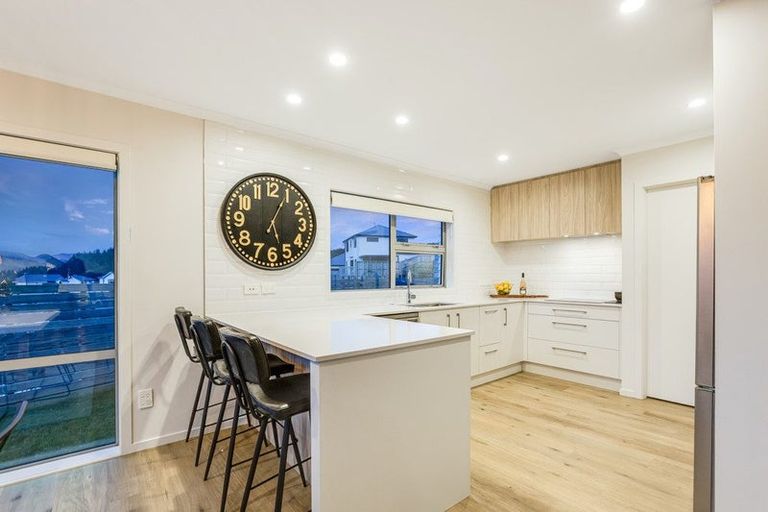 Photo of property in 174 Navigation Drive, Whitby, Porirua, 5024