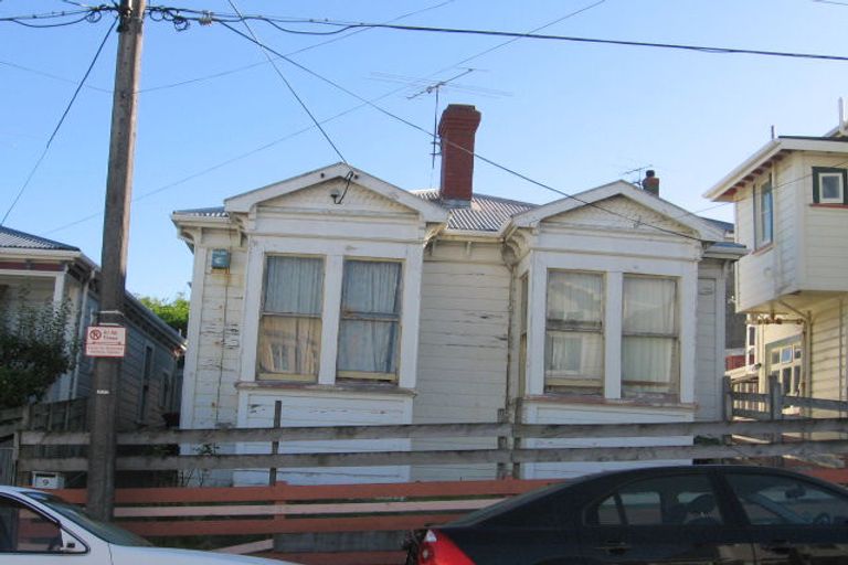 Photo of property in 9 Caroline Street, Mount Victoria, Wellington, 6011