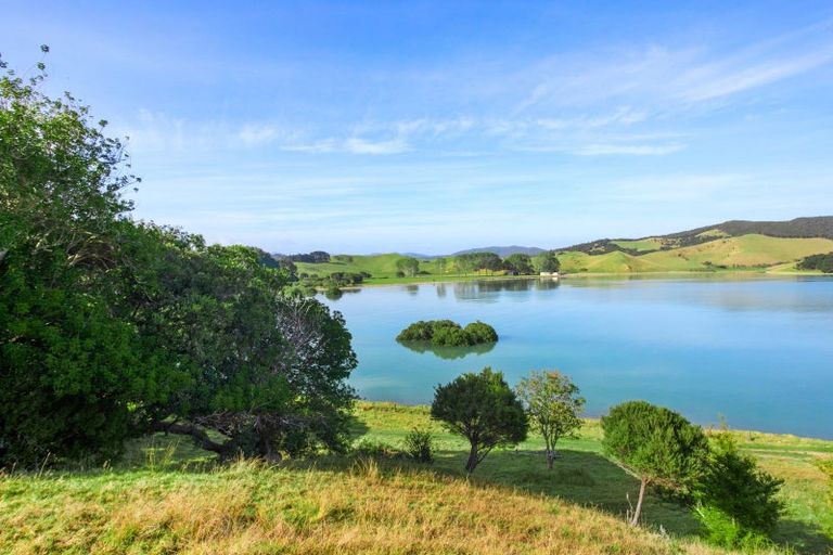 Photo of property in 215 Kempthorne Road, Russell, 0272