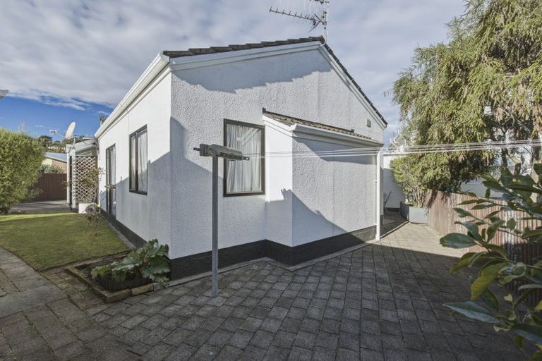 Photo of property in 8a Church Place, Whanganui, 4500