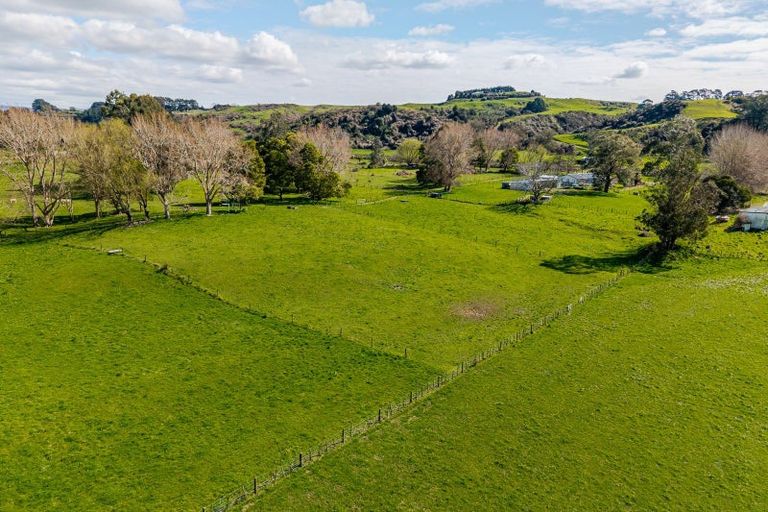 Photo of property in 180 Pukemiku Road, Mangamutu, Pahiatua, 4983