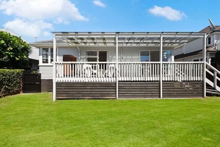 Photo of property in 26 Seaview Road, Otumoetai, Tauranga, 3110