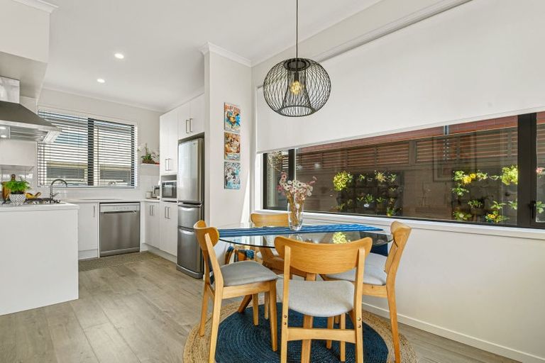 Photo of property in 52 Walter Merton Road, Hobsonville, Auckland, 0616