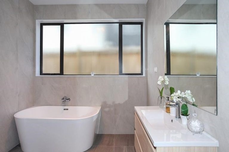 Photo of property in 295 Harbourside Drive, Karaka, Papakura, 2113