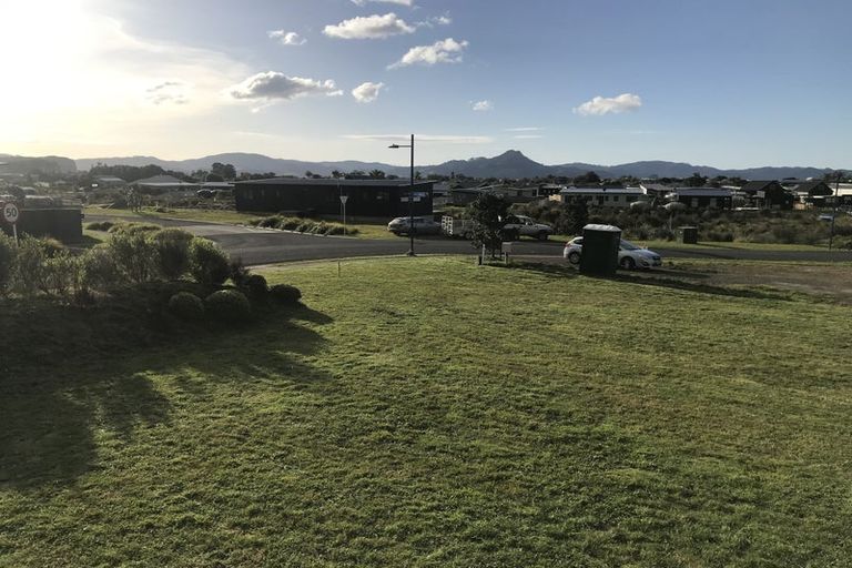 Photo of property in 4 Longreach Drive, Cooks Beach, Whitianga, 3591