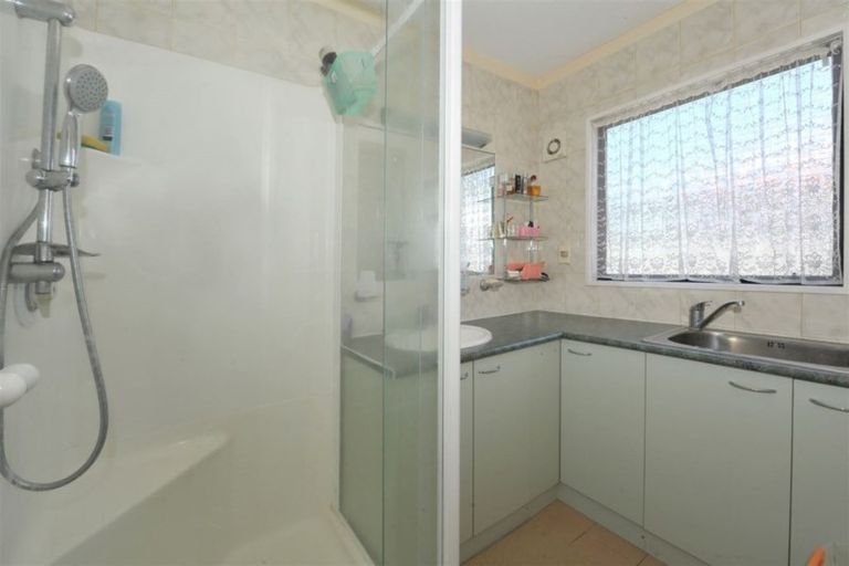 Photo of property in 122b Yaldhurst Road, Sockburn, Christchurch, 8042