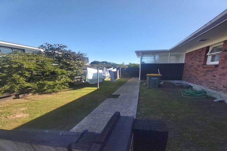 Photo of property in 2/766 Beach Road, Browns Bay, Auckland, 0630