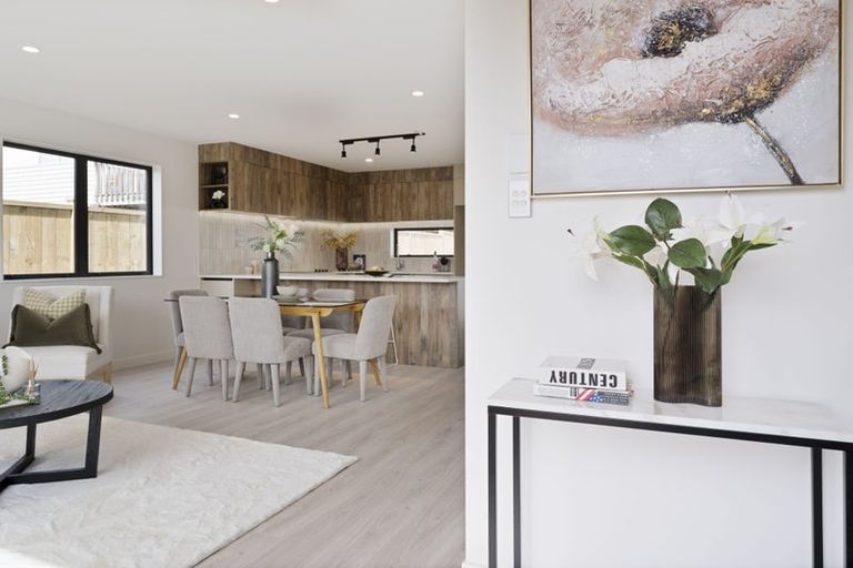 Photo of property in 31 Tiroroa Avenue, Te Atatu South, Auckland, 0610