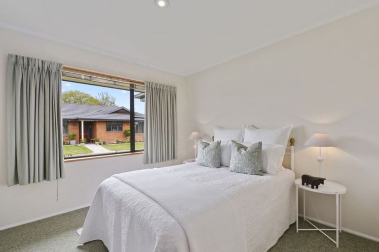 Photo of property in 4/156 Blighs Road, Strowan, Christchurch, 8052