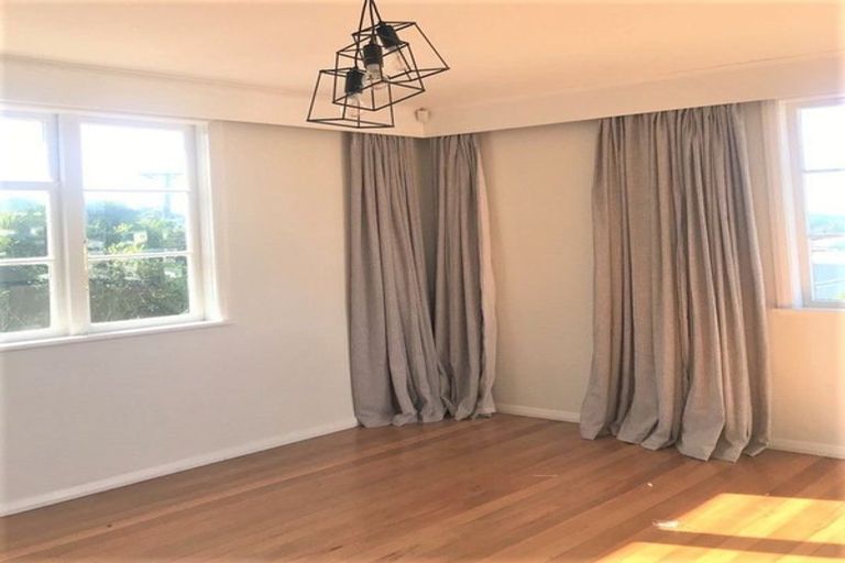 Photo of property in 40 Hindmarsh Street, Johnsonville, Wellington, 6037