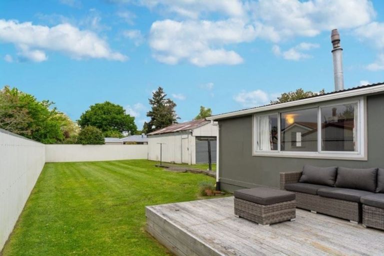 Photo of property in 1 Kempton Street, Greytown, 5712