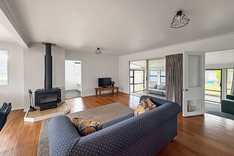 Photo of property in 79 Nash Parade, Foxton Beach, Foxton, 4815