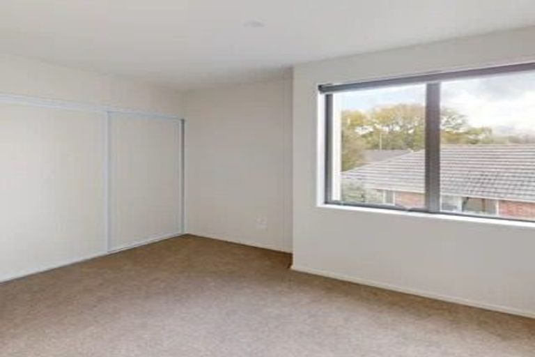 Photo of property in 2/12 Stackhouse Avenue, Bishopdale, Christchurch, 8053