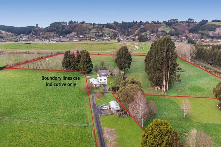 Photo of property in 246 Factory Road, Mosgiel, 9092