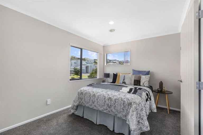Photo of property in 29 Te Puia Drive, Aotea, Porirua, 5024